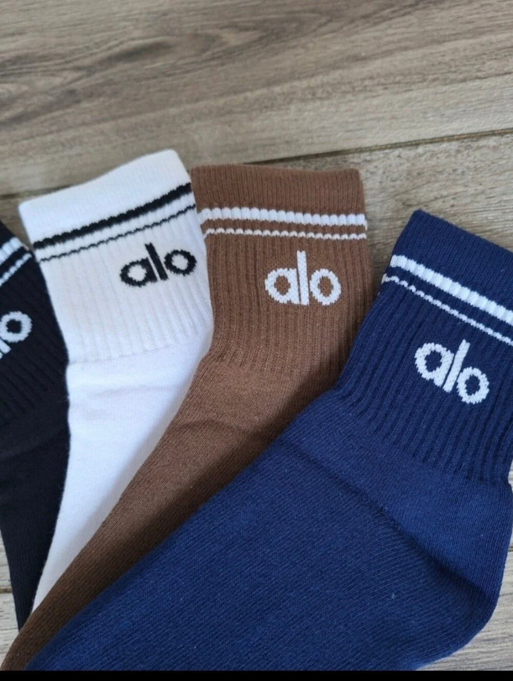 ALO Yoga Men's Athletic Crew Socks - Black, White, Brown, Navy